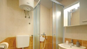 Unclassified image, 4 of 15, button - Modern Holiday Home in Pula With Terrace (Pula)
