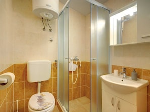 Shower, towels