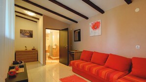 Unclassified image, 5 of 15, button - Modern Holiday Home in Pula With Terrace (Pula)