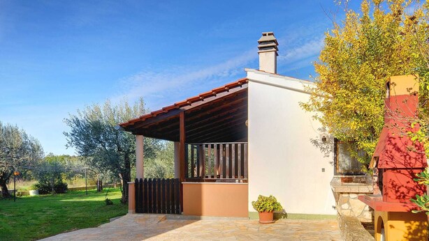 Unclassified image, 1 of 15, button - Modern Holiday Home in Pula With Terrace (Pula)