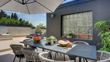 House | Dining