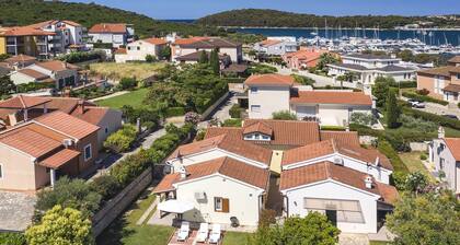 Detached Holiday House With Private Pool Only Near the Beach