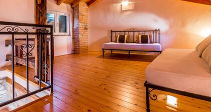 Rustic Holiday Home With Private Pool in the Center of Medulin Near the Beach