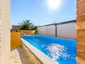 Pool - Rustic Holiday Home With Private Pool in the Center of Medulin Near the Beach (Medulin)