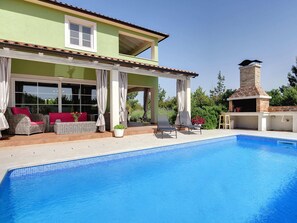 Villa | Exterior - Detached Villa With Swimming Pool in the East of Istria Near the Sea (Marcana)
