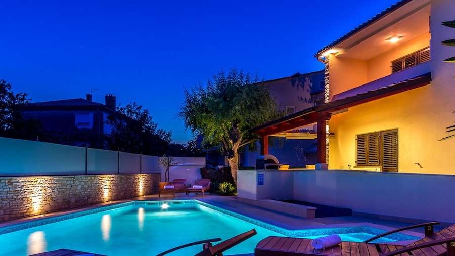 Holiday Home in Pula With Pool