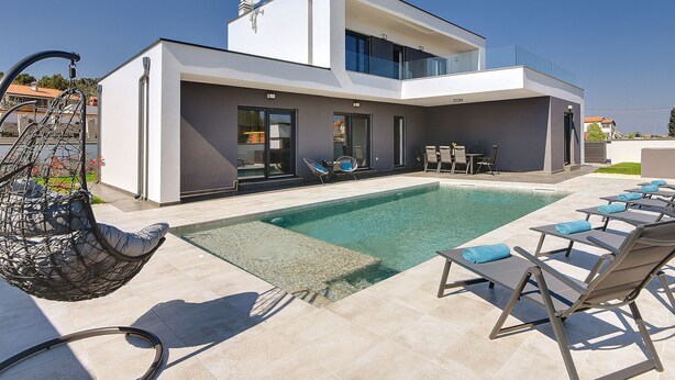 Unclassified image, 1 of 35, button - Modern Villa With Private Pool in Premantura (Medulin)