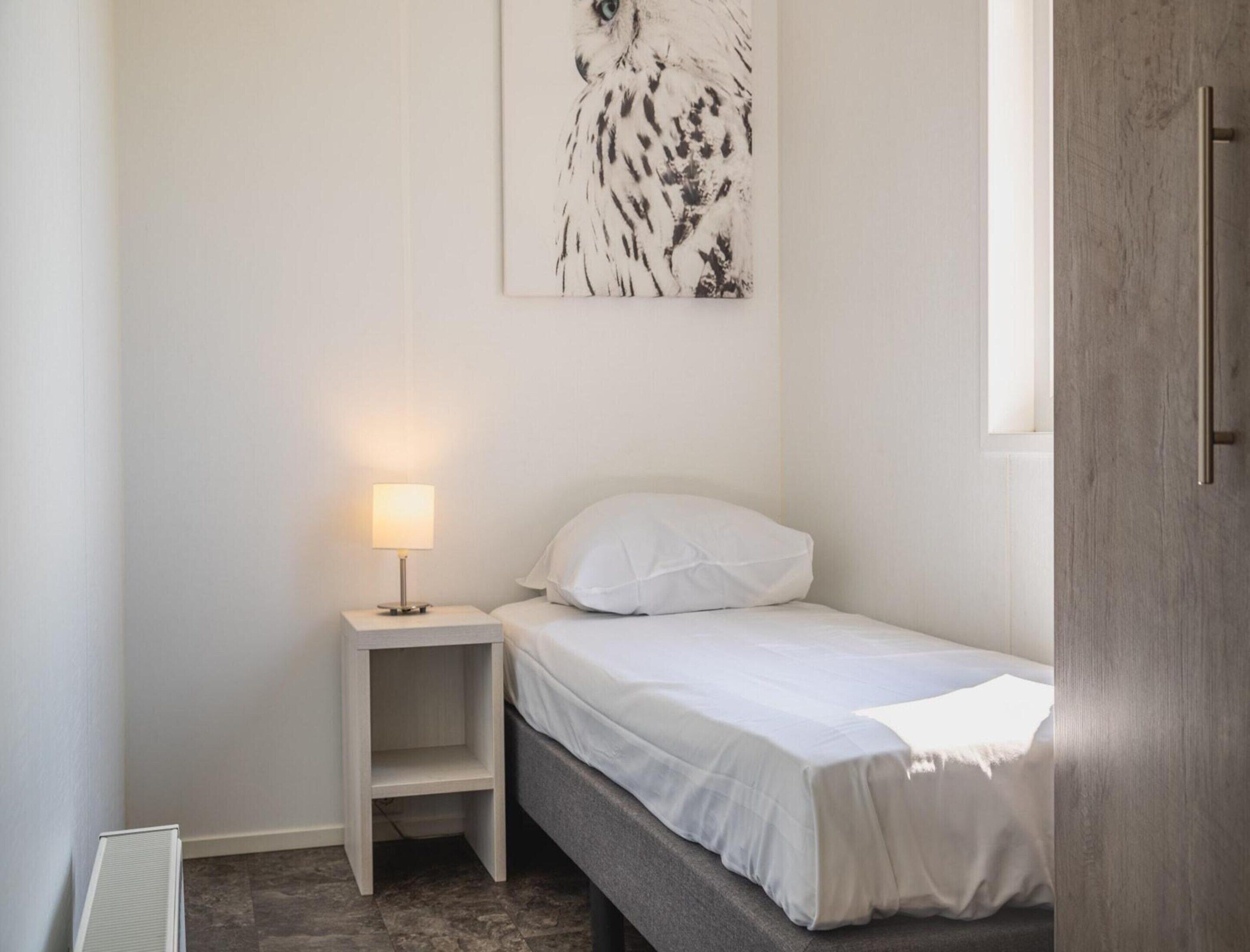 3 bedrooms, individually furnished, bed sheets