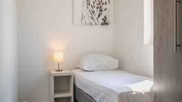 3 bedrooms, individually furnished, bed sheets