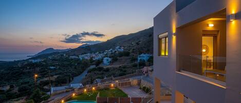 Villa | Pool | Indoor pool, outdoor pool