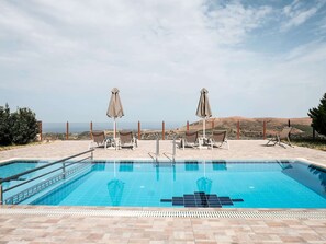 Villa | Piscine | Piscine intérieure, piscine extérieure