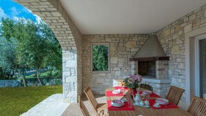 Unclassified image, 2 of 21, button - Modernly Furnished Villa With Private Pool for 6 Persons, Near Rovinj (Kanfanar)