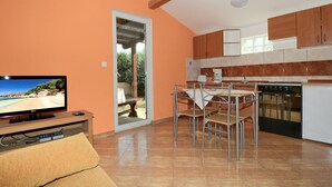 Unclassified image, 5 of 34, button - Modern Apartment Located on the Ground Floor With Shared Pool, Near Porec (Porec)