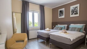 Unclassified image, 4 of 20, button - Beautiful Decorated Villa for 8 Persons With Private Pool in a Quiet Location (Sveti Lovrec)