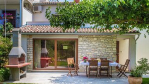 Unclassified image, 3 of 20, button - Beautiful Decorated Villa for 8 Persons With Private Pool in a Quiet Location (Sveti Lovrec)