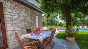 Unclassified image, 2 of 20, button - Beautiful Decorated Villa for 8 Persons With Private Pool in a Quiet Location (Sveti Lovrec)