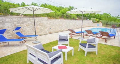 Relaxing Villa With Pool and Garden for six Persons in Central Istria