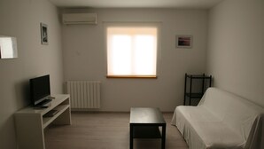 Unclassified image, 5 of 20, button - Nice Apartment near Porec for 4 Persons with Balcony & Air Conditioning (Porec)