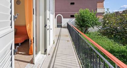 Snug Holiday Home in Niza di Sicilia With Balcony