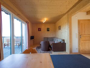 Living room - Wooden Chalet in Klippitztörl With Sauna (Bad Sankt Leonhard im Lavanttal)