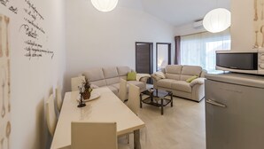 Unclassified image, 4 of 17, button - The Apartment Noa No.3 Located on the First Floor With Shared Pool (Tar-Vabriga)