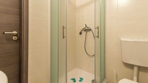 Unclassified image, 5 of 17, button - The Apartment Noa No.3 Located on the First Floor With Shared Pool (Tar-Vabriga)