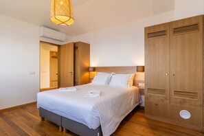 3 habitaciones, cuna de viaje, wifi y ropa de cama 
