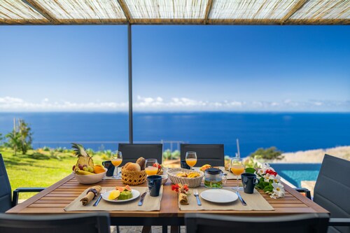 Villa Flora Calheta Sunset & Ocean Views