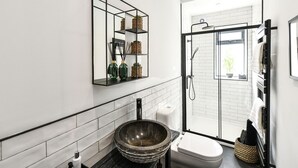 Shower, towels - Splendid Apartment near Royal Troon Golf Club (Troon)