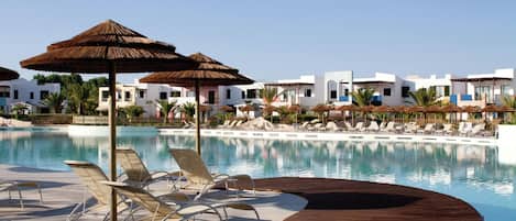 Apartment | Pool | Outdoor pool