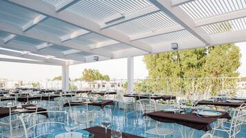 Apartment | Outdoor dining