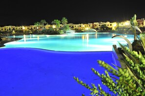 Apartment | Pool | Outdoor pool