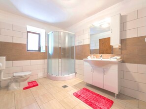 House | Bathroom