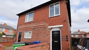 Exterior - Urban Apartment in Doncaster near South Yorkshire Museum (Doncaster)