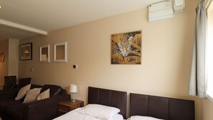 Bed sheets - Urban Apartment in Doncaster near South Yorkshire Museum (Doncaster)