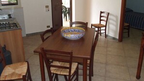 Private kitchen - Cozy Studio With air Conditioning Near the Sea (San Vito Lo Capo)