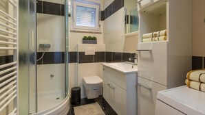 Unclassified image, 5 of 18, button - Comfortable Apartment With Sea View and Swimming Pool (Crikvenica)