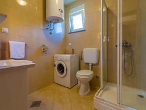 Apartment | Bathroom | Shower