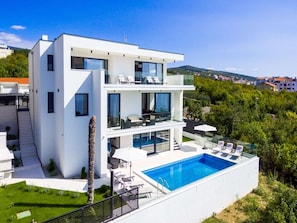 Exterior - Luxurious Villa in Crikvenica With Wellness Spa (Crikvenica)