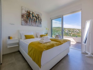 House | 3 bedrooms, individually furnished, WiFi