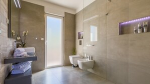 House | Bathroom | Shower