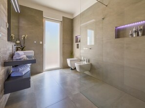 House | Bathroom | Shower