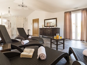 5 bedrooms, bed sheets - Top-class Holiday House With Private Pool and Whirlpool Near the Sea (Umag)