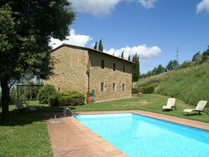 Exterior - Spacious Apartment Furnished in Italian Style in the Hills (Montaione)