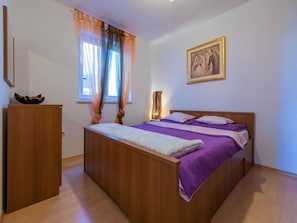 2 bedrooms, individually furnished - Fabulous Apartment in Crikvenica With Swimming Pool (Crikvenica)