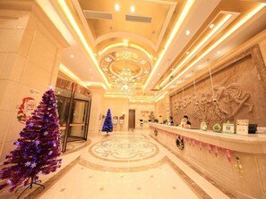 Lobby - Vienna International Hotel Shanghai National Convention And Exhibition Center Huaxu Road (Shanghai)