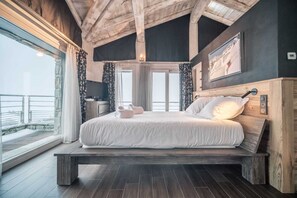 6 chambres, bureau, fer et planche à repasser, draps fournis