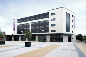 A modern hotel building with a flat roof, large windows, and a prominent entrance. - Premier Inn Darlington Town Centre Hotel (Darlington)