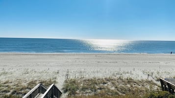 House, 3 Bedrooms | Beach