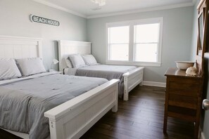 4 slaapkamers, reisbedje, gratis wifi, beddengoed